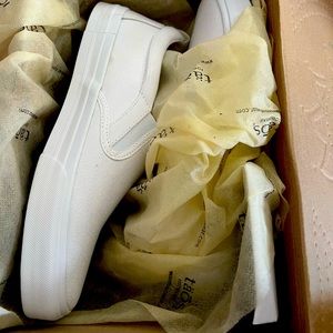 NIB Taos canvas rubber soul sneakers .